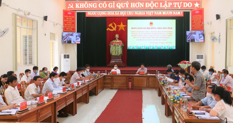 Quang cảnh buổi giám sát tại UBND huyện Ia Grai. Ảnh: Quang Tấn