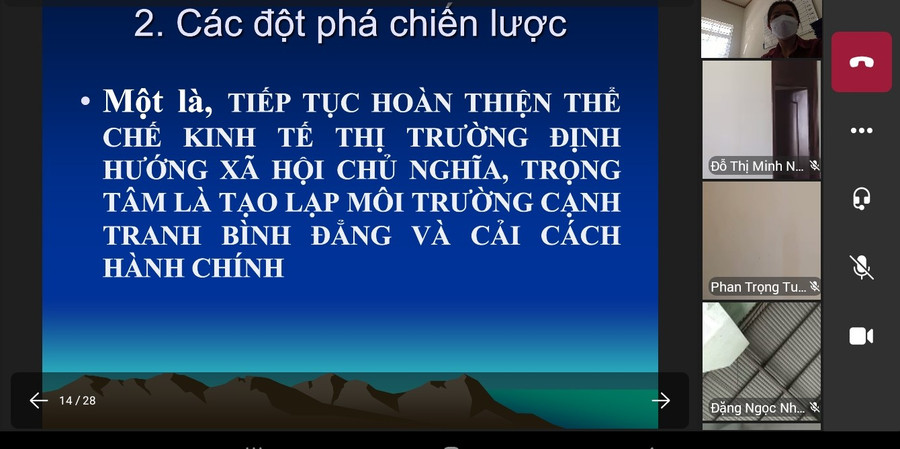 Lớp bồi dưỡng được Đảng ủy Khối các cơ quan và doanh nghiệp tỉnh tổ chức bằng hình thức trực tuyến. Ảnh: Lê Đại
