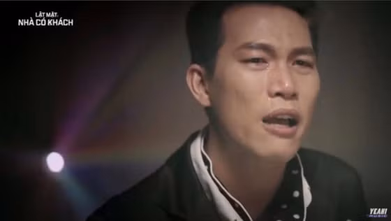 Nhạc sĩ Quách Beem thể hiện ca khúc 