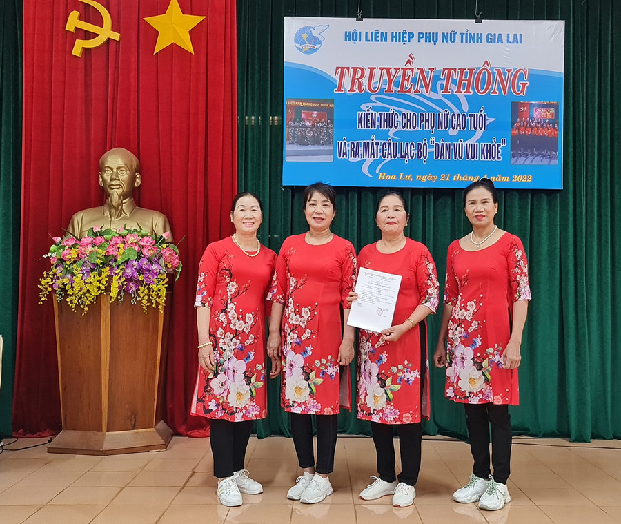 Hội LHPN phường Hoa Lư (TP. Pleiku) ra mắt câu lạc bộ 