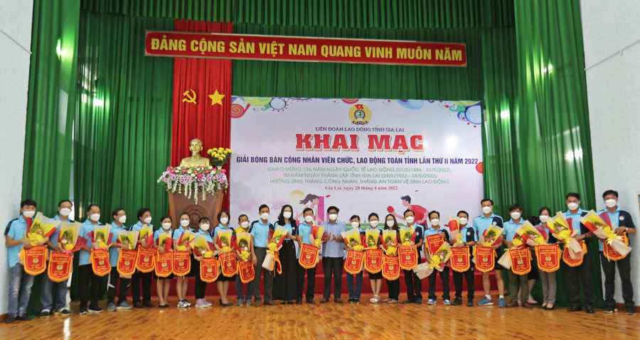 22 tổ chức công đoàn trên địa bàn tỉnh đã tham gia giải. Ảnh: Văn Ngọc 