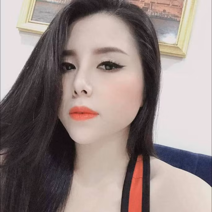 Dương Thị Thanh Phương chăm chút kĩ về hình ảnh cá nhân, thường xuyên đăng ảnh ăn chơi nhằm livestream bán 
