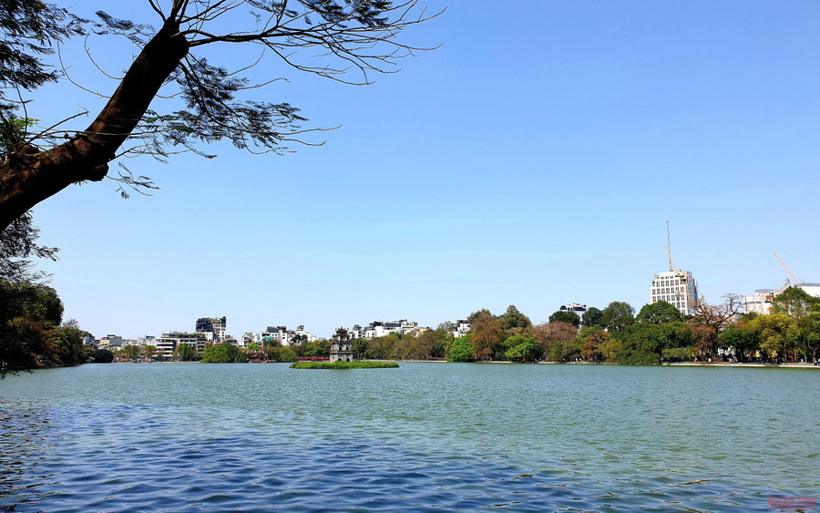 Hồ Hoàn Kiếm, Hà Nội (Ảnh: T.L) Hồ Hoàn Kiếm, Hà Nội (Ảnh: T.L)