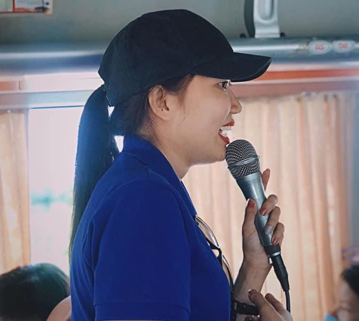 Huỳnh Thơ rời ghế văn phòng, lao vào dẫn tour sau dịch