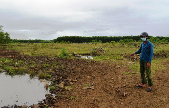 Sau khi đền bù khoảng 50ha, đến nay, các dự án của FLC ở Quảng Ngãi bị ngưng trệ. Ảnh: T.Trực Sau khi đền bù khoảng 50ha, đến nay, các dự án của FLC ở Quảng Ngãi bị ngưng trệ. Ảnh: T.Trực