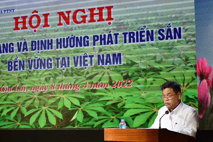  Phó Chủ tịch UBND tỉnh Gia Lai Kpă Thuyên phát biểu tại hội nghị. Ảnh: Lê Nam