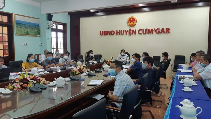 Thường trực Huyện ủy, HĐND, thành viên UBND huyện huyện Cư M’gar tổ chức cuộc họp tháo gỡ vướng mắc