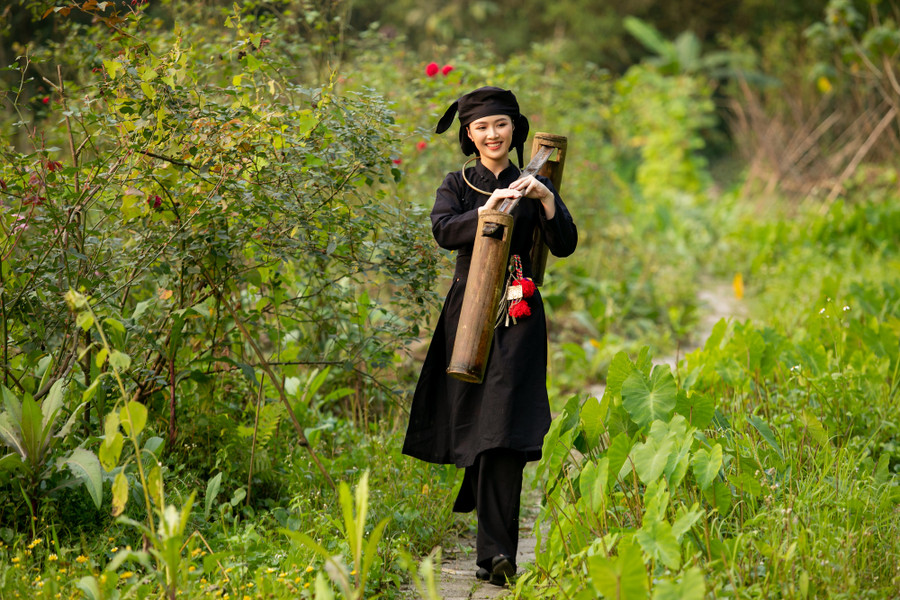 Thí sinh Cao Thị Phương Anh (SBD 295) diện trang phục truyền thống của dân tộc Tày. (Ảnh: BTC)