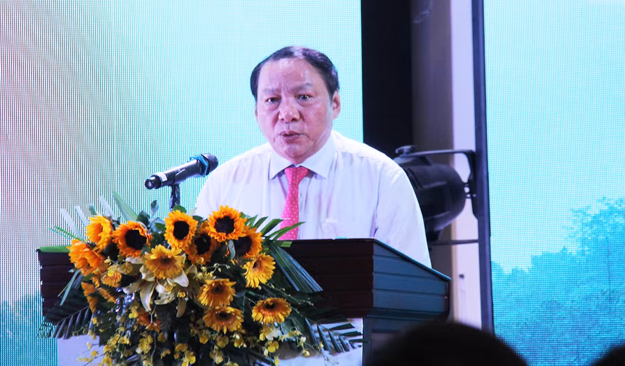 Bộ trưởng Bộ Văn hóa-Thể thao và Du lịch Nguyễn Văn Hùng phát biểu tại diễn đàn. Ảnh: Hoành Sơn