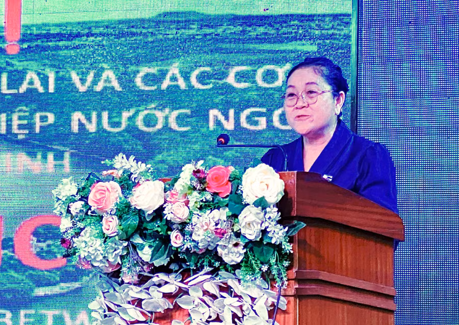 bà PhimPha Keomixay-Tổng Lãnh sự Lào tại TP. Hồ Chí Minh, Đại diện đoàn Lãnh sự cho biết Lãnh sự đoàn sẽ là cầu nối quan trọng giúp tăng cường các hoạt động giao thương. Ảnh: Hà Duy