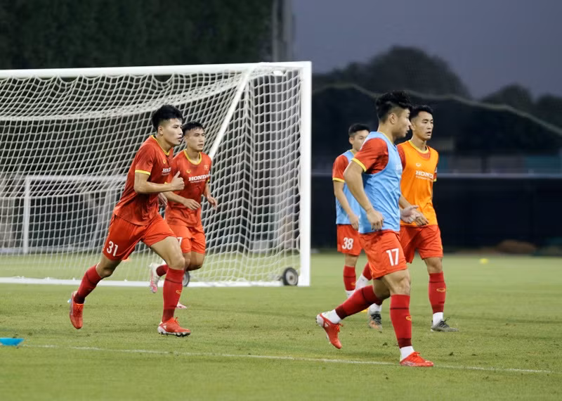  Thanh Bình (số áo 31), Đặng Văn Tới (số 14) và Lê Xuân Tú (bìa phải) lại sát cánh ở đội U.23 Việt Nam. Ảnh: Minh Hiếu