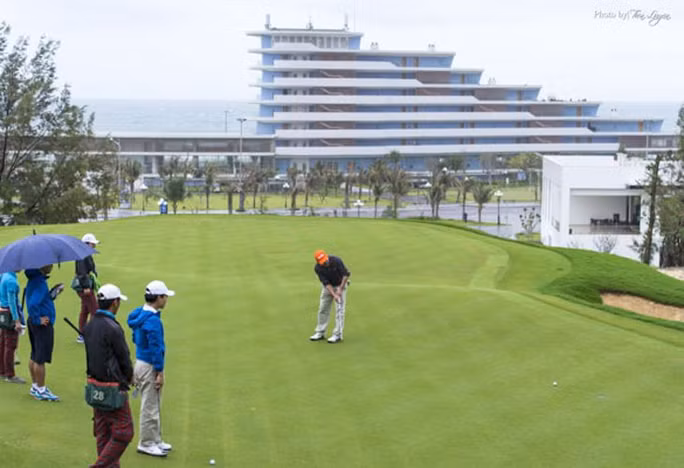 Sân golf FLC Quy Nhơn, nơi ông Nguyễn Văn Dũng và Nguyễn Công Thành chơi golf giữa lệnh cấm rồi bị miễn nhiệm chức vụ