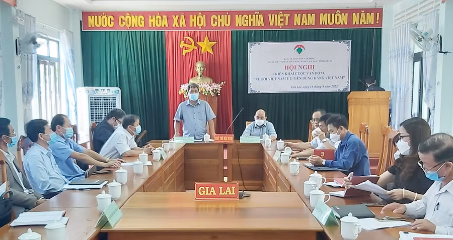  Ông Hồ Văn Điềm-Chủ tịch Ủy ban MTTQ Việt Nam tỉnh-Trưởng Ban chỉ đạo Cuộc vận động phát biểu kết thúc hội nghị. Ảnh: Ngọc Anh