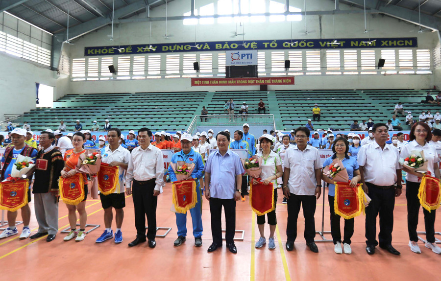 15 đoàn sẽ tranh tài tại Hội thao lần thứ IX. Ảnh: Văn Ngọc