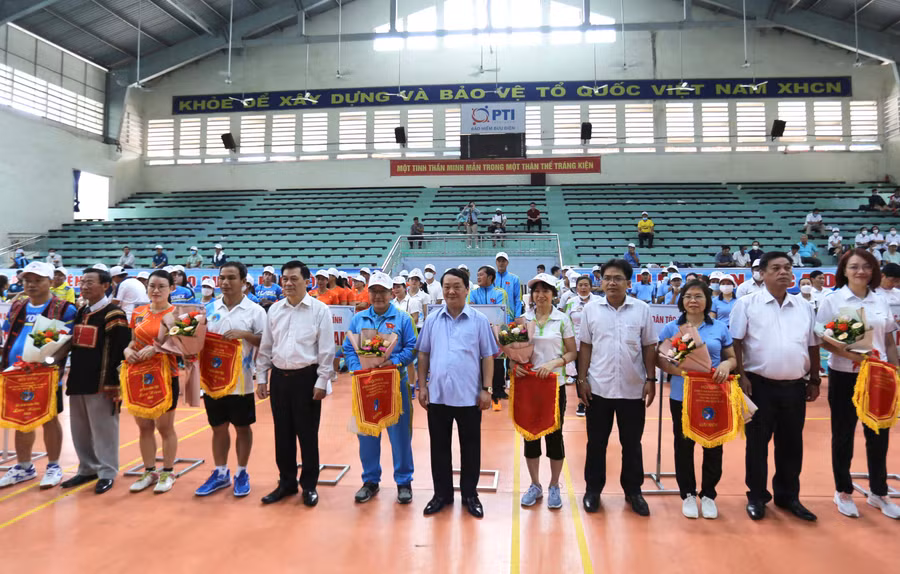 15 đoàn sẽ tranh tài tại Hội thao lần thứ IX. Ảnh: Văn Ngọc