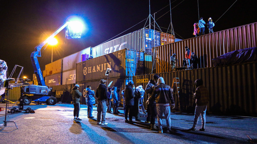 Bối cảnh ở cảng Đình Vũ 