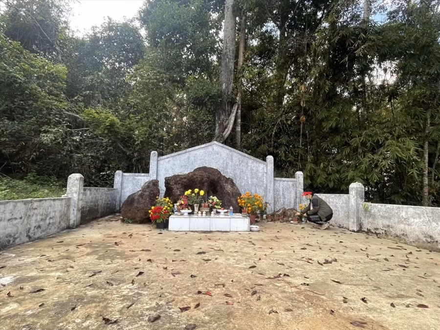 Miếu Thần Đá ở Đắk Nông. 