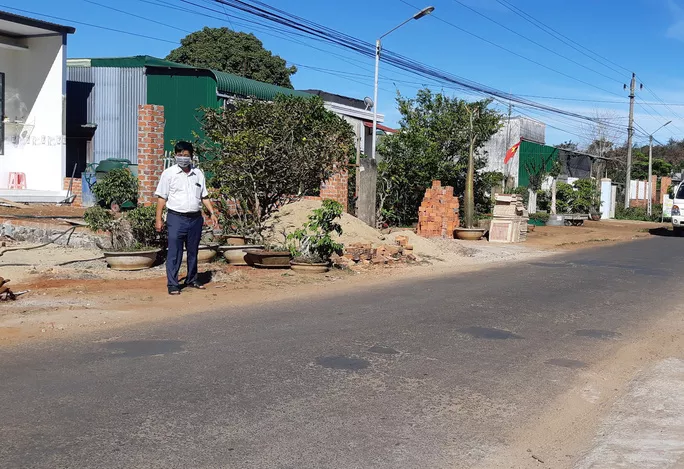 Cả trăm hộ dân Tổ dân phố Toàn Thắng đang sống trong lo lắng