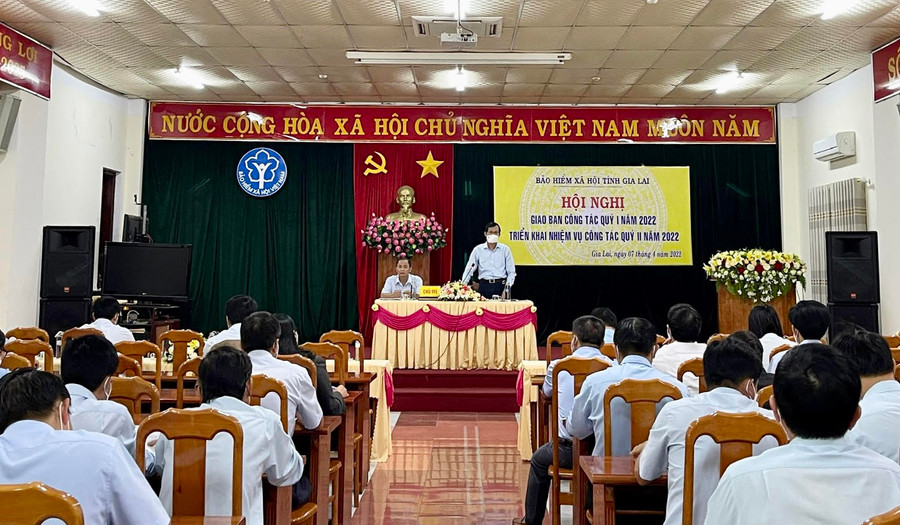 Quang cảnh Hội nghị giao ban công tác quý 1 và triển khai nhiệm vụ quý II-2022 tại BHXH tỉnh chiều 7-4. Ảnh: Như Nguyện Quang cảnh Hội nghị giao ban công tác quý 1 và triển khai nhiệm vụ quý II-2022 tại BHXH tỉnh chiều 7-4. Ảnh: Như Nguyện