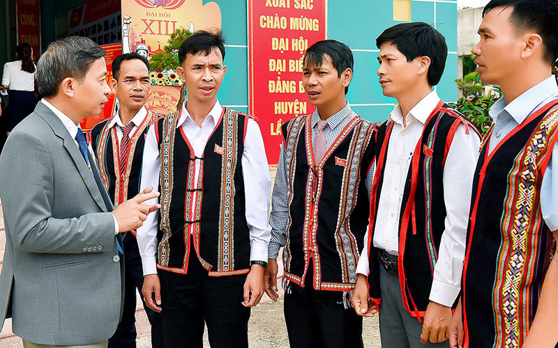 Các đại biểu là đảng viên người dân tộc thiểu số dự Đại hội Đảng bộ huyện Mang Yang (Gia Lai) nhiệm kỳ 2020-2025. Ảnh: Đức Thụy