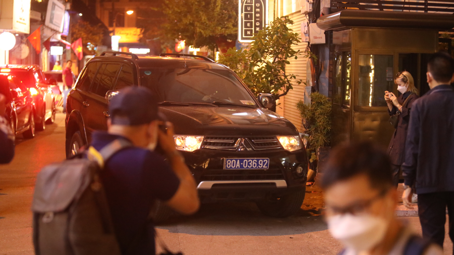 Lực lượng C03 khám xét trụ sở Tập đoàn Tân Hoàng Minh. Ảnh: Đậu Tiến Đạt  Lực lượng C03 khám xét trụ sở Tập đoàn Tân Hoàng Minh. Ảnh: Đậu Tiến Đạt