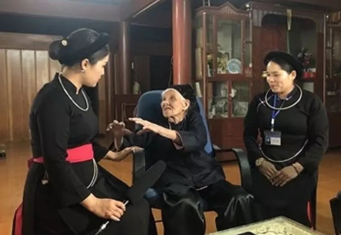 Cụ Hoàng Thị Khìn - người đưa cơm cho Bác Hồ ở Pác Pó - đã qua đời ở tuổi 102. Ảnh: T.L