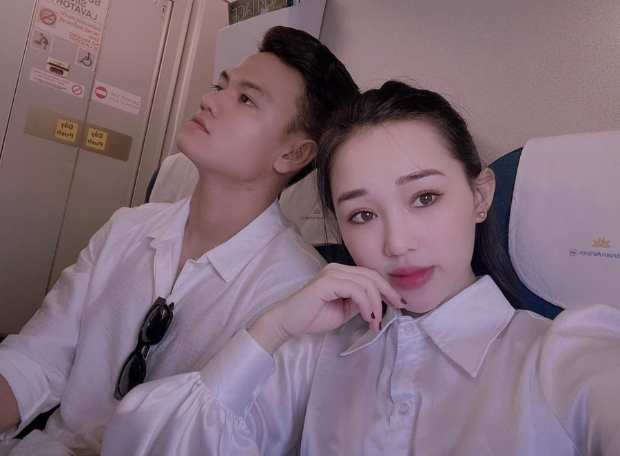 Hồ Tấn Tài cùng bạn gái Hồ Tấn Tài cùng bạn gái