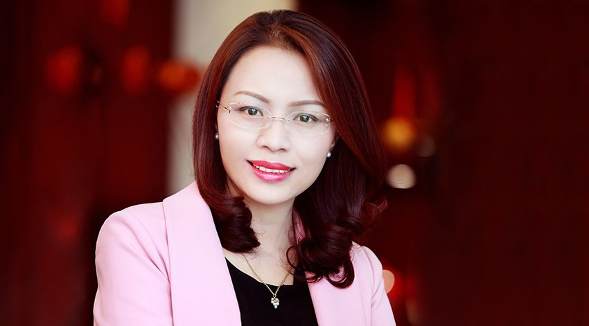 Bà Hương Trần Kiều Dung là nhân vật thứ hai tại FLC sau ông Trịnh Văn Quyết. Ảnh: FLC Bà Hương Trần Kiều Dung là nhân vật thứ hai tại FLC sau ông Trịnh Văn Quyết. Ảnh: FLC