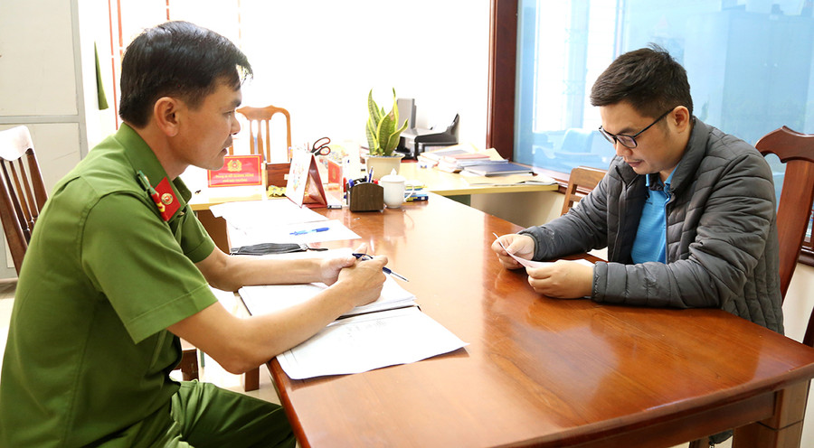 Đối tượng Đặng Văn Quân tại cơ quan Công an. Ảnh: Hữu Trường  Đối tượng Đặng Văn Quân tại cơ quan Công an. Ảnh: Hữu Trường