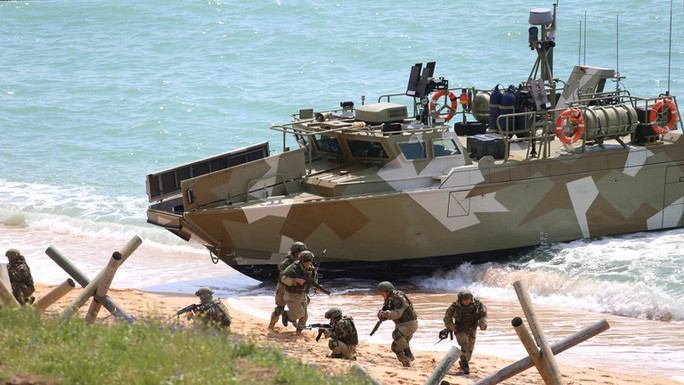  Quân nhân tại khu huấn luyện Opuk ở bán đảo Crimea. Ảnh: Sputnik