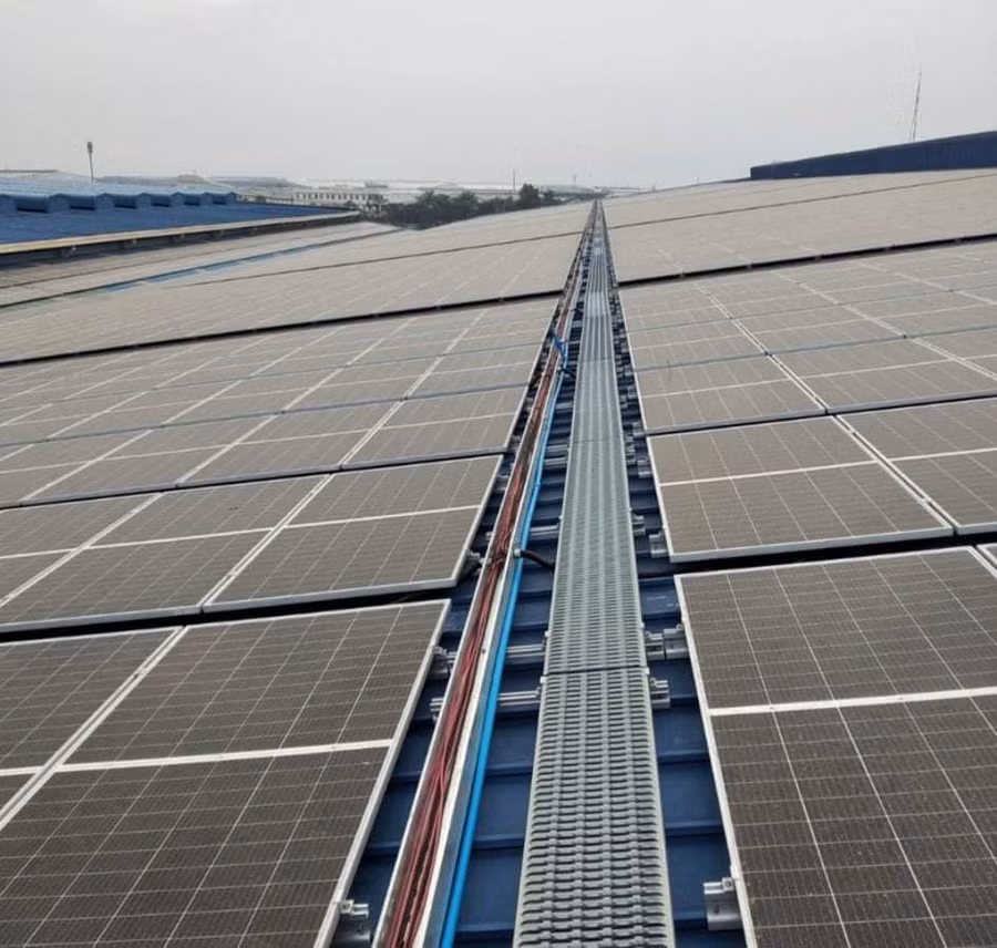 Hiện mặt hàng pin năng lượng mặt trời của Trung Quốc đang bị Mỹ áp thuế chống bán phá giá từ 15,85% đến 238,95% và thuế chống trợ cấp từ 11,97% đến 15,24%. Ảnh: H.H