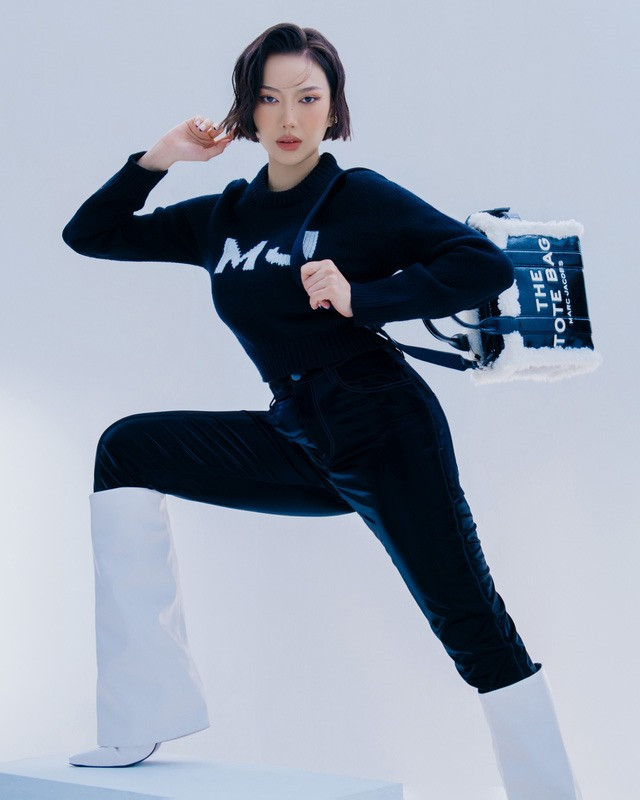 Trước thành công từ “Bẫy ngọt ngào“, Diệu Nhi có nhiều xúc cảm khi nghĩ về vai diễn Linh Đan của mình 7 năm trước: “Tôi muốn gửi lời cảm ơn tới Linh Đan của ngày đó. Ở thời điểm ra mắt, Linh Đan bị chê bai bởi ngoại hình nhưng đã cố gắng chinh phục khán giả bằng sự duyên dáng“.