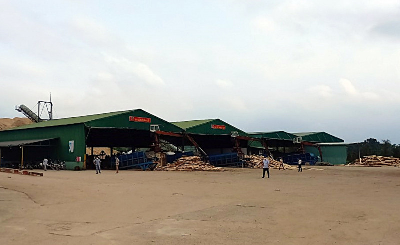 Khu vực nhà máy, nơi chị D. gặp nạn dẫn đến tử vong. Khu vực nhà máy, nơi chị D. gặp nạn dẫn đến tử vong.