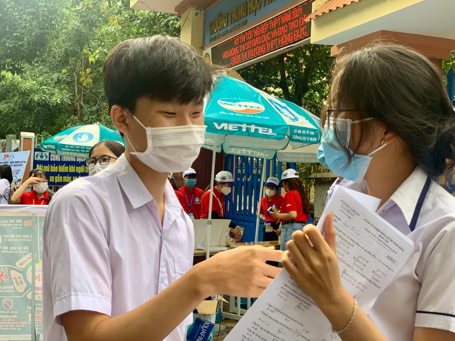 Các kỳ thi chọn học sinh giỏi lớp 9, lớp 12 cấp tỉnh năm học 2021-2022 ở Đắk Lắk được yêu cầu dừng tổ chức. Ảnh minh hoạ: ĐH Các kỳ thi chọn học sinh giỏi lớp 9, lớp 12 cấp tỉnh năm học 2021-2022 ở Đắk Lắk được yêu cầu dừng tổ chức. Ảnh minh hoạ: ĐH