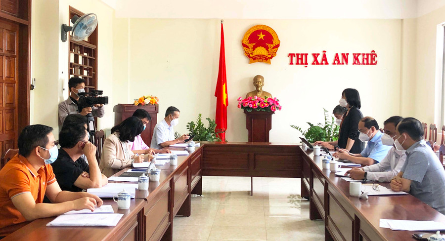 Quang cảnh buổi làm việc tại thị xã An Khê. Ảnh: Ngọc Minh