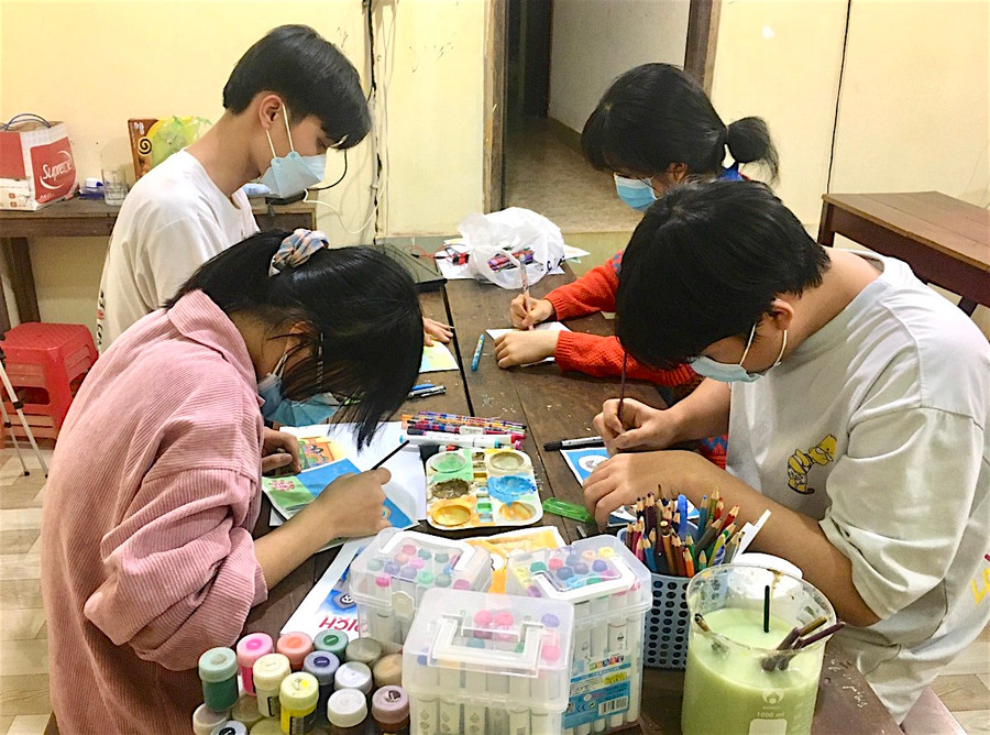 Hình ảnh của truyện tranh được nhóm tác giả vẽ hoàn toàn thủ công. Ảnh: Mộc Trà