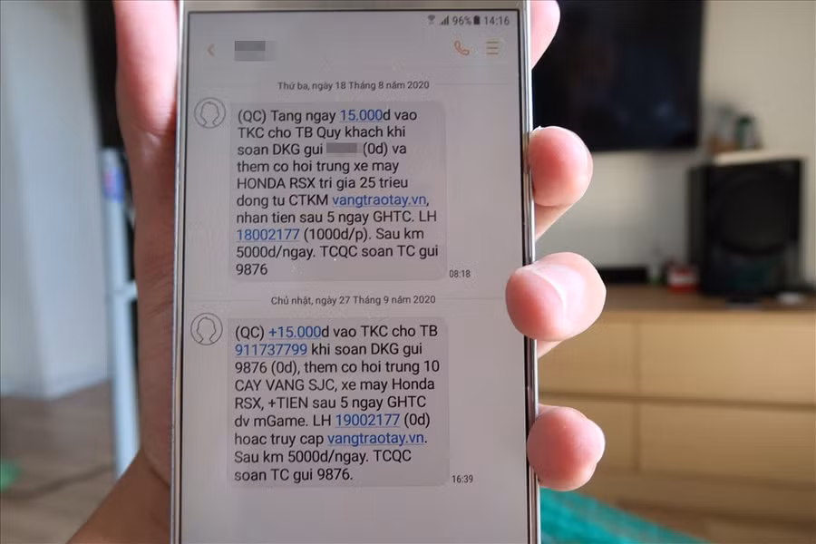 Tin nhắn rác. Ảnh: Hữu Huy.