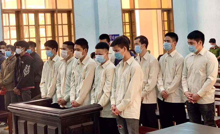 Các bị cáo tại phiên tòa.Ảnh: R’Ô HOK