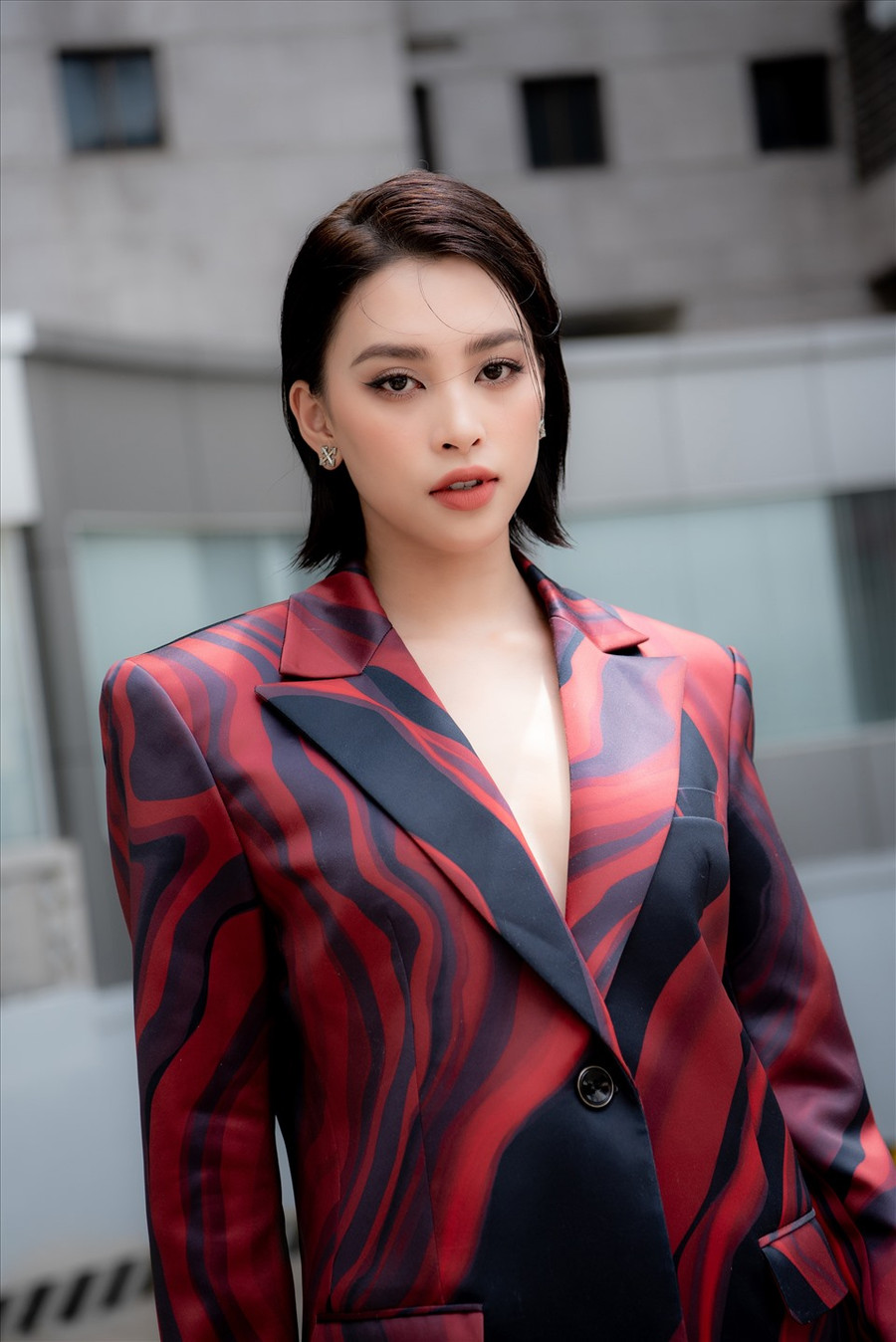 Xuất hiện tại buổi sơ khảo Miss World Việt Nam 2022, Hoa hậu Tiểu Vy lựa chọn bộ đồ vest cá tính. Mái tóc ngắn càng giúp tôn lên vẻ đẹp của Hoa hậu Việt Nam 2018. Ảnh: Sen Vàng Xuất hiện tại buổi sơ khảo Miss World Việt Nam 2022, Hoa hậu Tiểu Vy lựa chọn bộ đồ vest cá tính. Mái tóc ngắn càng giúp tôn lên vẻ đẹp của Hoa hậu Việt Nam 2018. Ảnh: Sen Vàng.