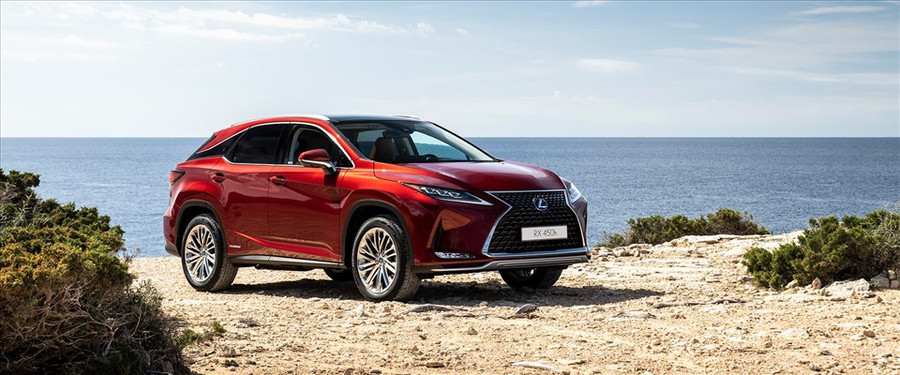 Mẫu xe Lexus RX450h Hybrid có giá niêm yết tới 4,64 tỉ đồng. Ảnh: Lexus.
