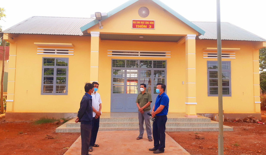 Nhà sinh hoạt cộng đồng thôn 3 (xã Ia Hlốp) vừa hoàn thành và đưa vào sử dụng. Ảnh: Anh Quân