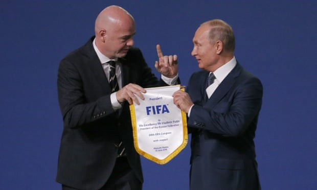 Chủ tịch FIFA Gianni Infantino và Tổng thống Nga Vladimir Putin năm 2018. Nguồn: AP