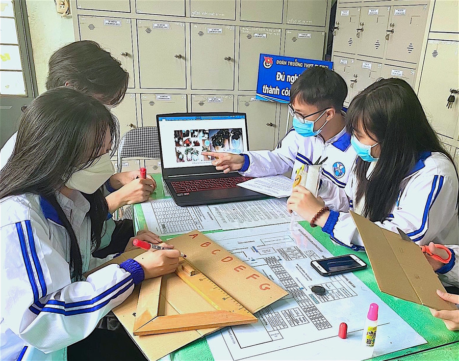 Những năm qua, Trường THPT Pleiku luôn chú trọng đến công tác giáo dục đạo đức, lối sống cho học sinh bằng nhiều hoạt động thiết thực. Ảnh: Mộc Trà