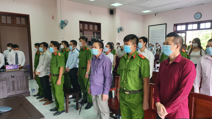 Phiên tòa diễn ra nhiều ngày Phiên tòa diễn ra nhiều ngày