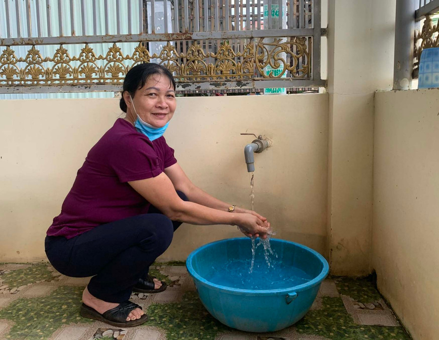 Sở Xây dựng đã hướng dẫn các địa phương phối hợp tuyên truyền người dân sử dụng nước sạch từ công trình cấp nước tập trung để hạn chế khoan giếng tự phát. Ảnh: Nhật Hào