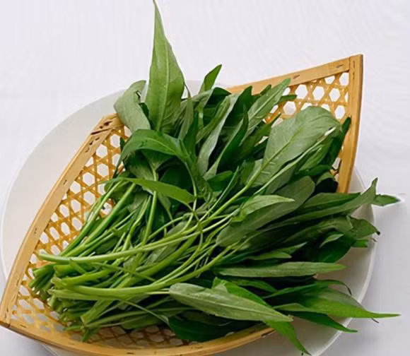 Những người không nên ăn rau muống