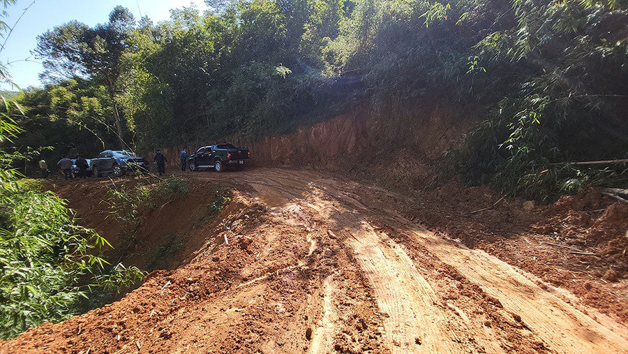 Chiều dài tuyến đường đã mở 3.321 m, bề rộng đường trung bình khoảng 4 m. Ảnh: Gia Bình