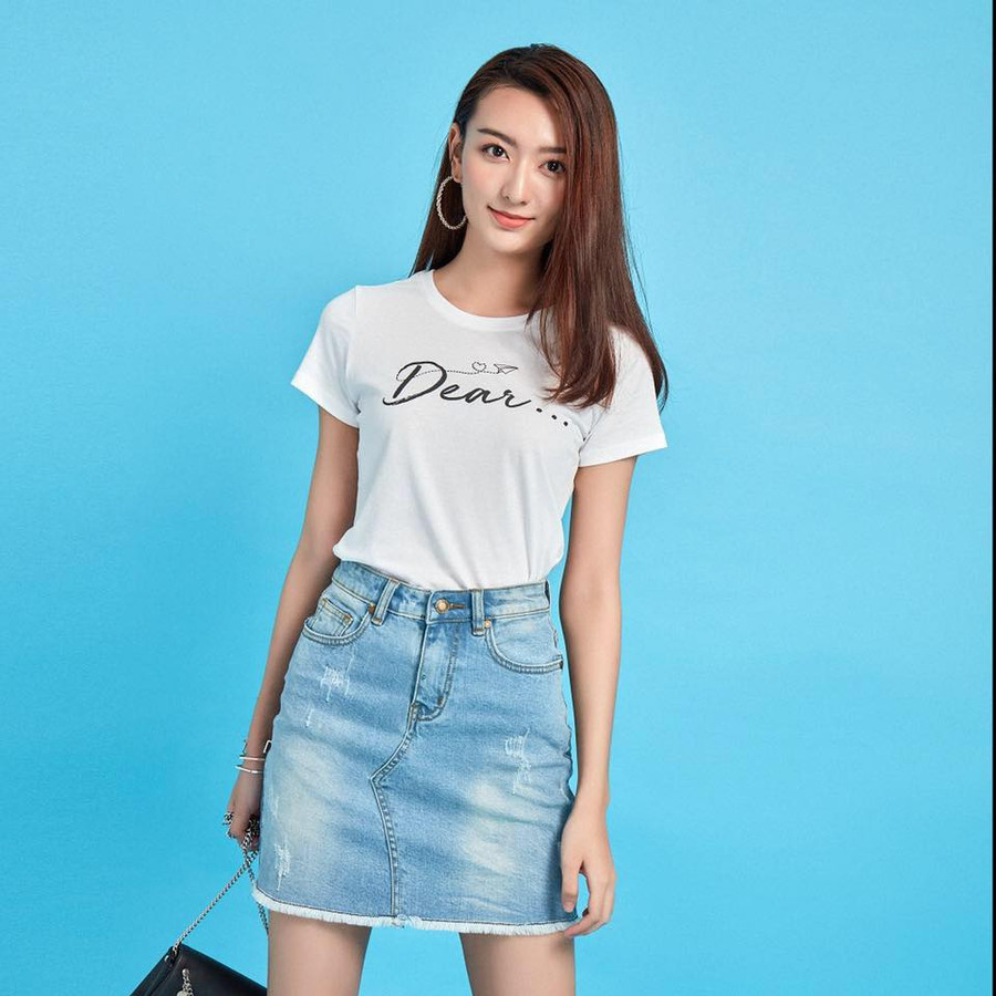 Khi được hỏi về hoa hậu mình thần tượng, người đẹp sinh năm 1999 cho biết: “Tôi nghĩ đã được công nhận là hoa hậu rồi thì chắc chắn phải đẹp và giỏi. Vì vậy, ai đẹp và giỏi tôi đều ngưỡng mộ”