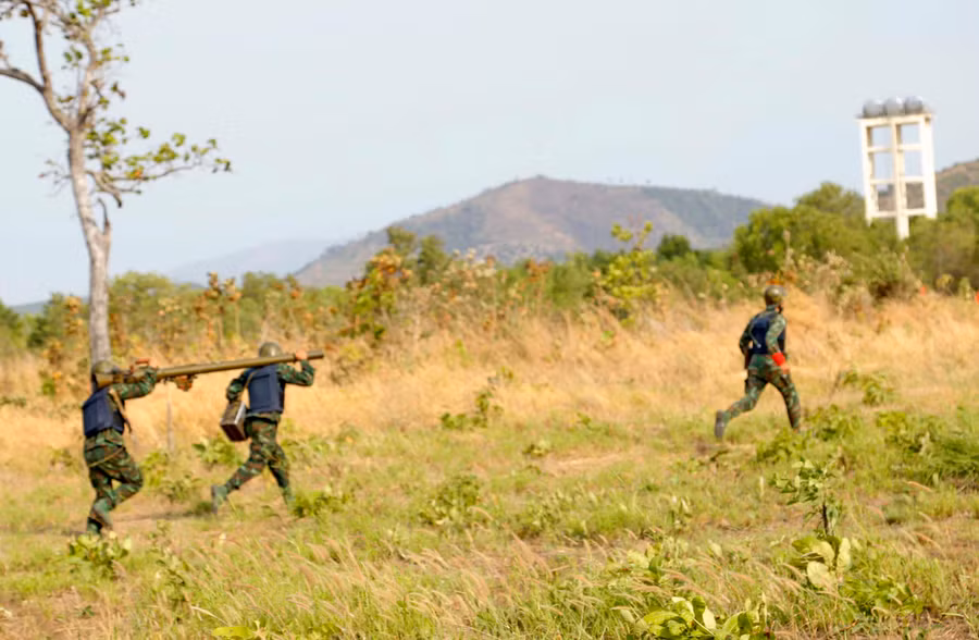 Khẩu đội SPG-9 tiêu diệt mục tiêu trong hội thao. Ảnh: Sơn Tùng
