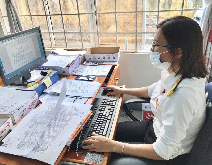 Cơ quan Thuế đang tập trung thực hiện đồng bộ các giải pháp, phấn đấu kết quả thu ngân sách quý I đạt và vượt tiến độ. Ảnh: Sơn Ca Cơ quan Thuế đang tập trung các giải pháp, phấn đấu kết quả thu ngân sách quý I đạt và vượt tiến độ. Ảnh: Sơn Ca